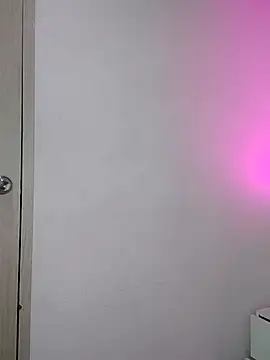 ELLA_KELLY webcam
