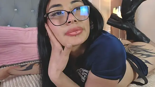 aprildreams19 webcam
