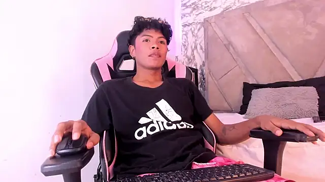 MilthonDelis webcam