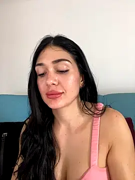 LaanaCooper webcam