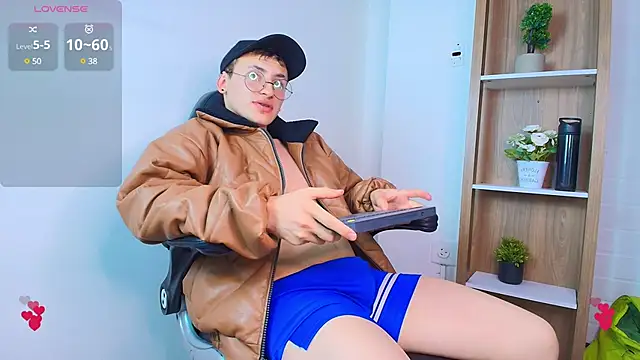 Kyler_Whiitee webcam