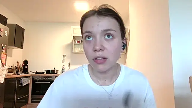 WonderAngela webcam