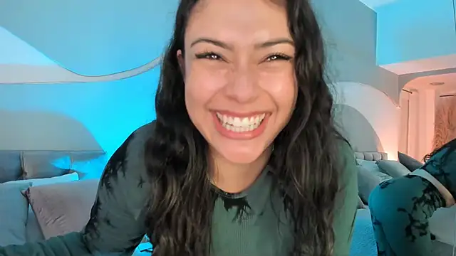 Nicolle_W webcam