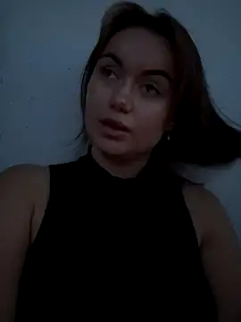 Maya_Willis webcam
