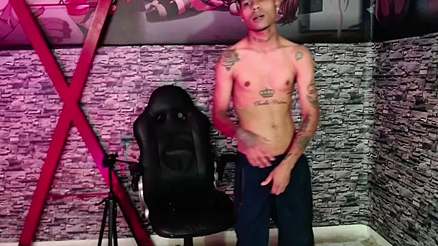 Alan_Boyy webcam