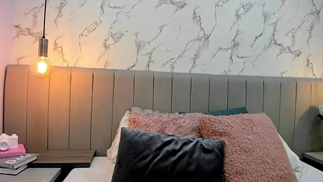 Karlla_Brown webcam