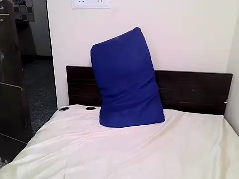 ms_mayaa webcam