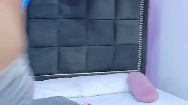 Becca_Grims webcam