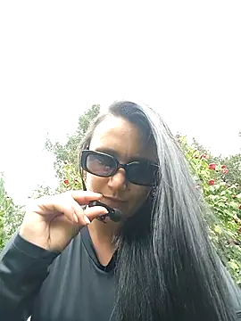 Esmeralda333 webcam