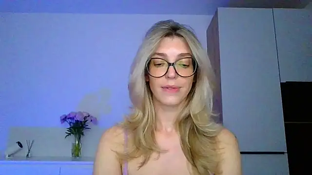 ms_Adelina webcam