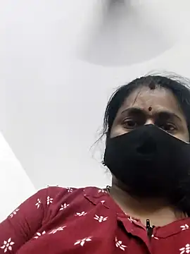Tamilrojanew webcam
