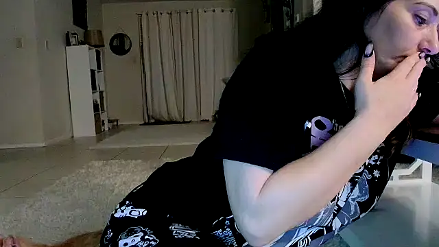 CrystalLakeXO webcam