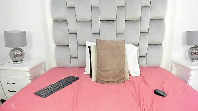 liz_rivera webcam