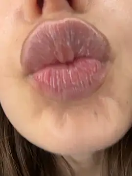 Polli_Kiss