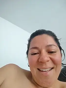 clavelitored webcam