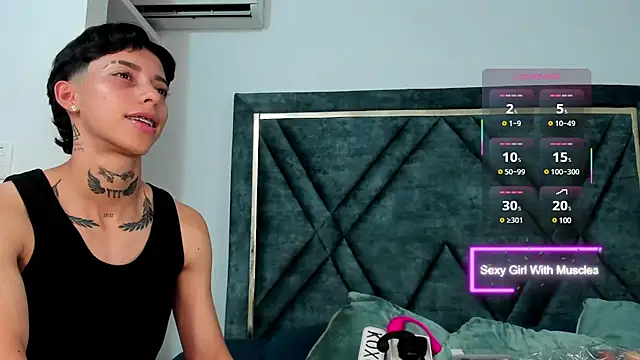 striptease show AmberAdams 