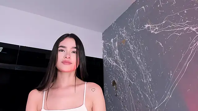 DanniMontes webcam