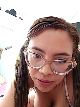 AlissonPeach01 webcam