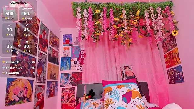MissCurvyTop webcam