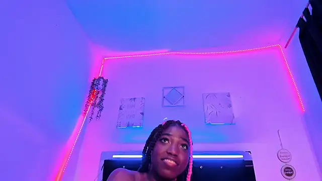 akarirosetti - AkariRosetti's free webcam - UK Sex Cams