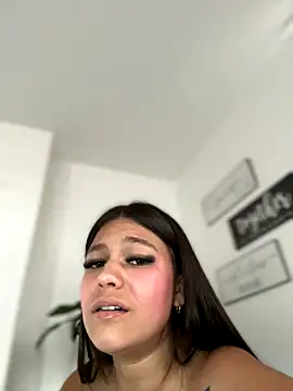 Alyshanon18 webcam
