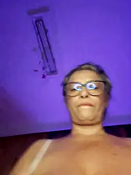 BellaBellaHot webcam
