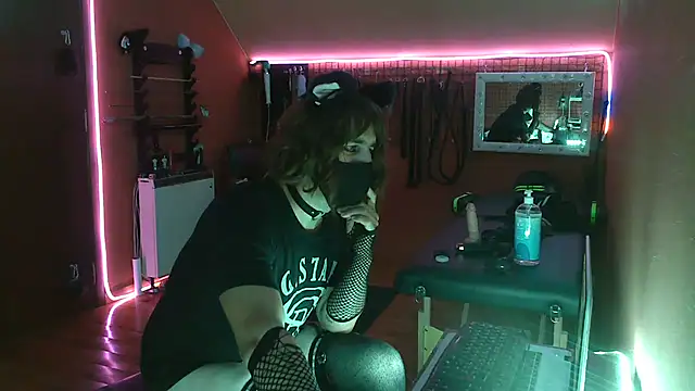 Ginny-the-bdsm-nympho webcam