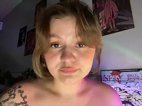 MoonIvy_ Live Webcam on Stripchat