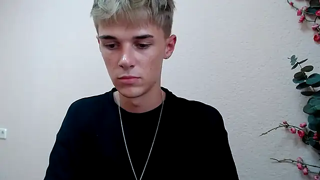 milk_guy - Milk_Guy's free webcam - UK Sex Cams