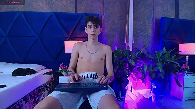 Lion_Foster01 webcam