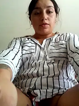 CharmingMaddie webcam
