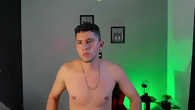 Ronnie_Miller1 webcam