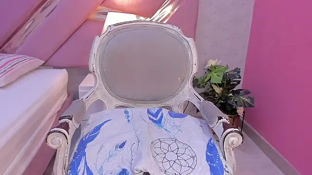 xxx chat LuisaJonnes