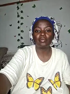 hornycreamybabe webcam