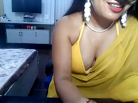 yourradhika webcam