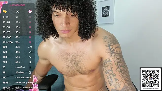 curly_muscle webcam