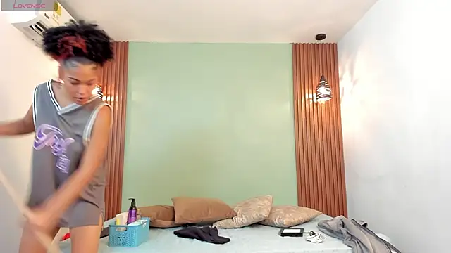 delaylacruz - Delaylacruz's free webcam - UK Sex Cams