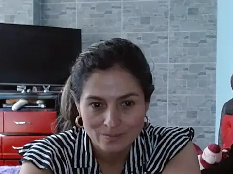 linda-mature43 webcam