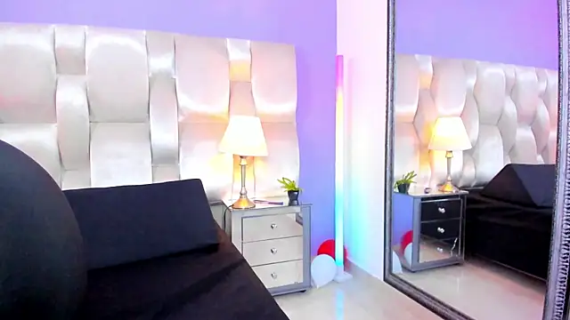 megan_loviitz webcam