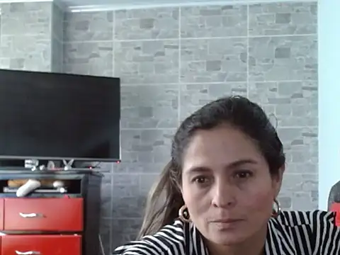 linda-mature43 webcam