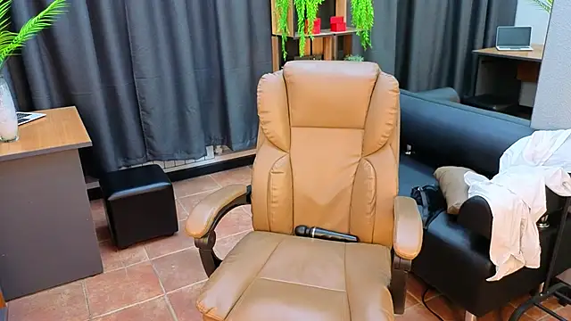 Emmi_Swon webcam