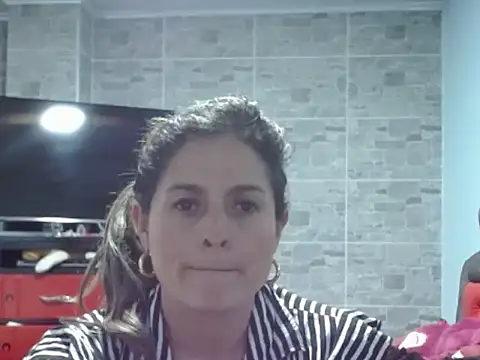linda-mature43 webcam