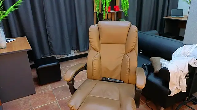 Emmi_Swon webcam