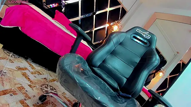 live cam videochat Emily Hots