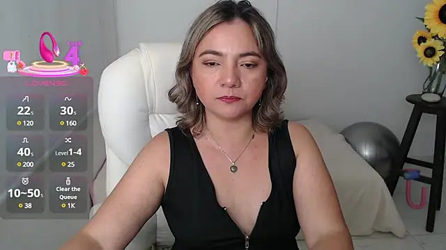 Chiraz_hasnaa webcam