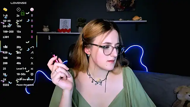 luna_berryy webcam