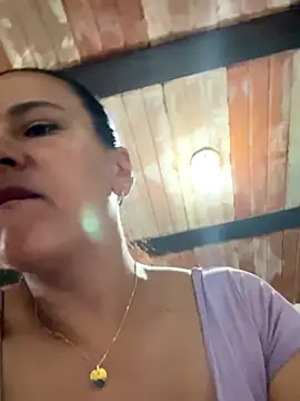 Mara_luxx webcam