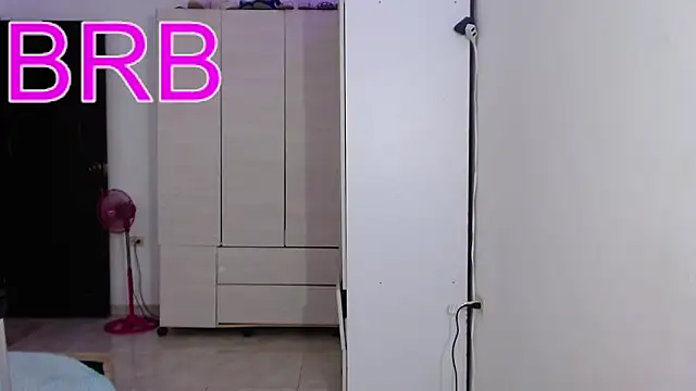 kloe2424 webcam