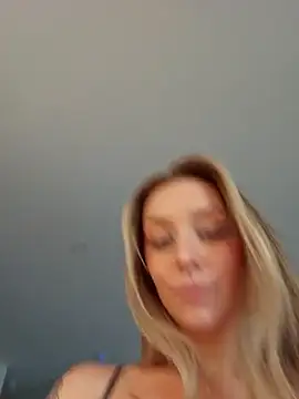 LilyOrion webcam