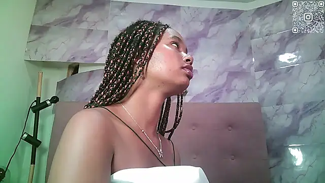 diabla_sexyboobs webcam